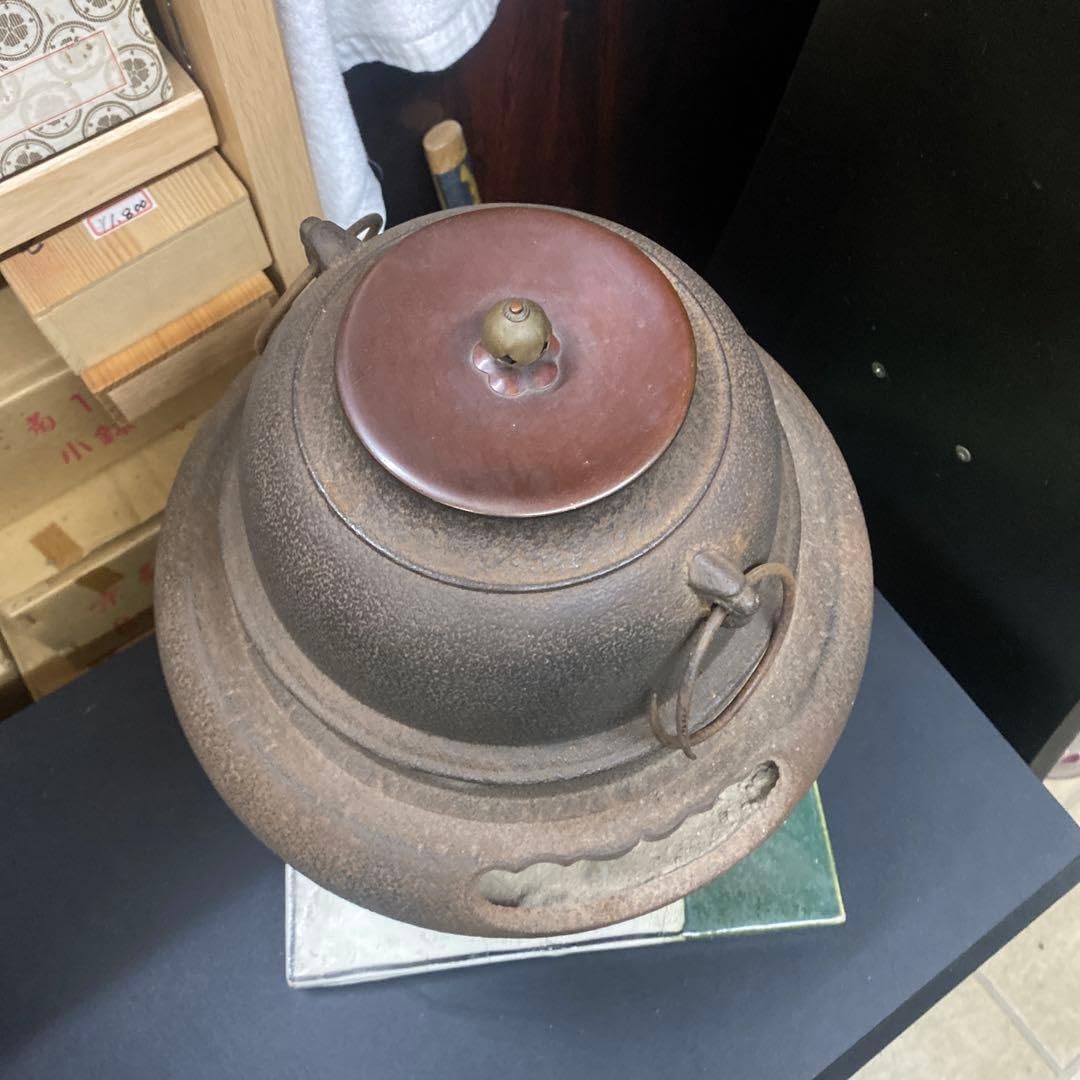 Amazon.co.jp: 風炉釜 茶道具 茶釜 前瓦 茶道 鉄釜 鉄製 工芸品 レトロ